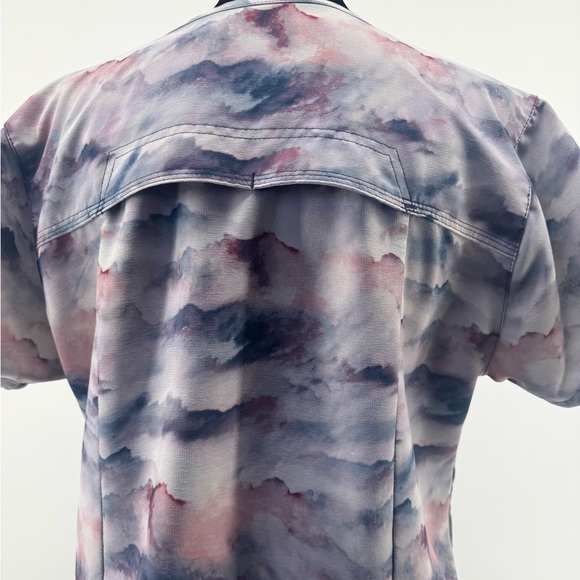 Carhartt Womens Multi-Color Cloud Print V-Neck Scrub Top size medium - Picture 6 of 8